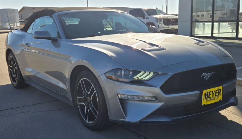 Used 2022 Ford Mustang EcoBoost Premium with VIN 1FATP8UHXN5101389 for sale in Seward, NE