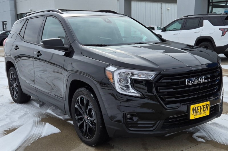 Used 2022 GMC Terrain SLT with VIN 3GKALVEV5NL207690 for sale in Seward, NE