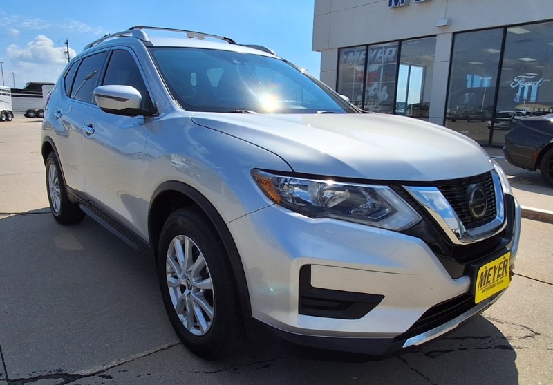 Used 2020 Nissan Rogue SV with VIN KNMAT2MV1LP512682 for sale in Seward, NE