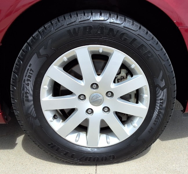 2014 Chrysler Town & Country Touring photo 23