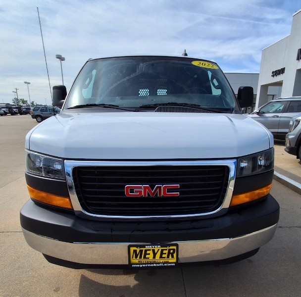2022 Gmc Savana Cargo 2500 photo 2