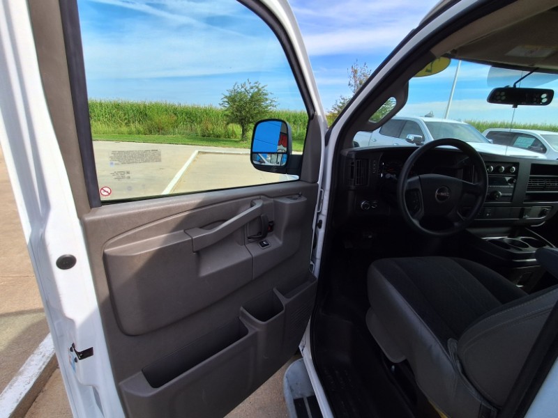 2022 Gmc Savana Cargo 2500 photo 6