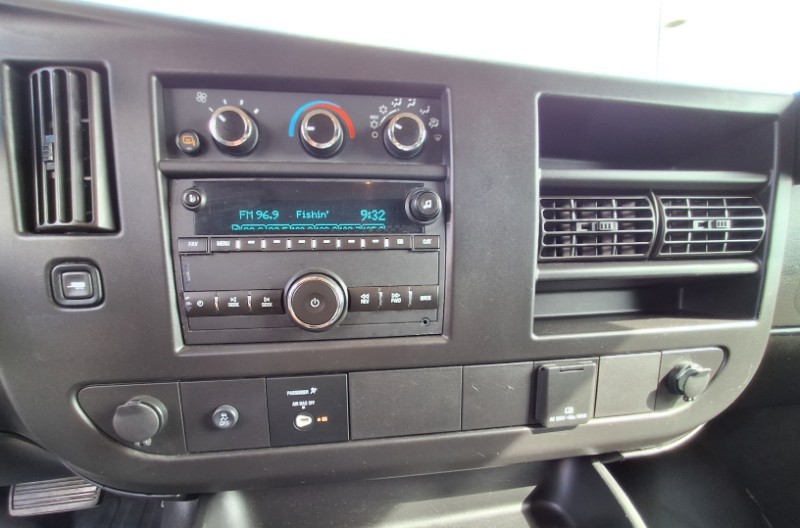 2022 Gmc Savana Cargo 2500 photo 11