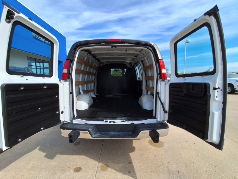 2022 Gmc Savana Cargo 2500 photo 16