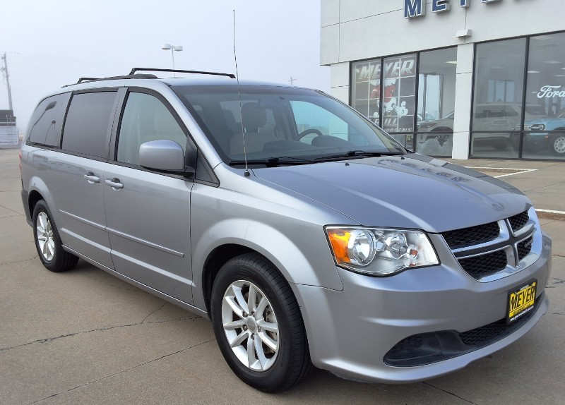 Used 2016 Dodge Grand Caravan SXT with VIN 2C4RDGCGXGR140330 for sale in Seward, NE