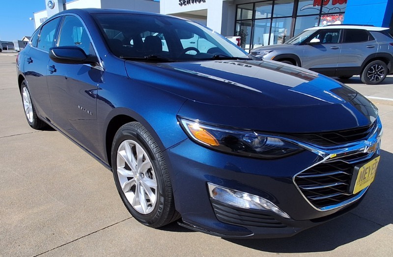 Used 2022 Chevrolet Malibu 1LT with VIN 1G1ZD5ST1NF172874 for sale in Seward, NE