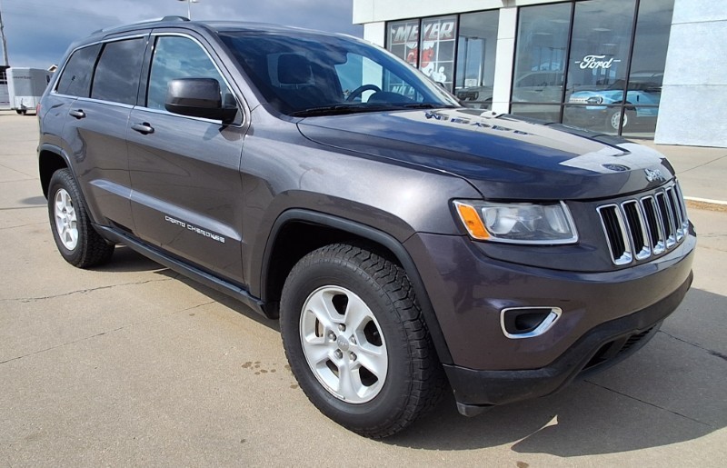 Used 2014 Jeep Grand Cherokee Laredo with VIN 1C4RJFAG2EC478476 for sale in Seward, NE