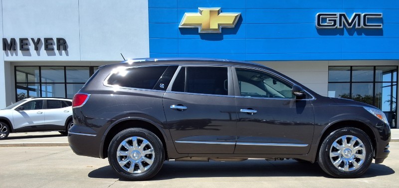 2017 Buick Enclave Premium's photo