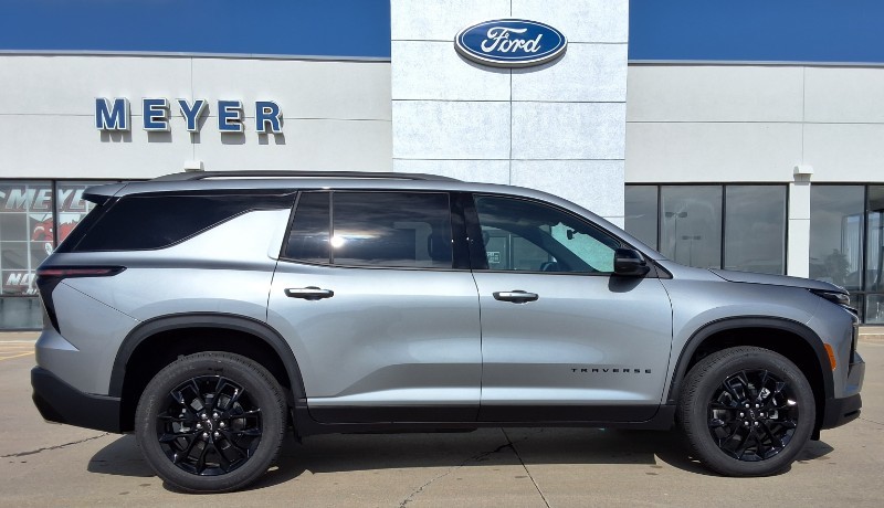 2026 Chevrolet Traverse AWD LT's photo
