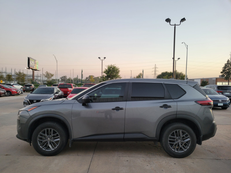 2021 Nissan Rogue S photo 3