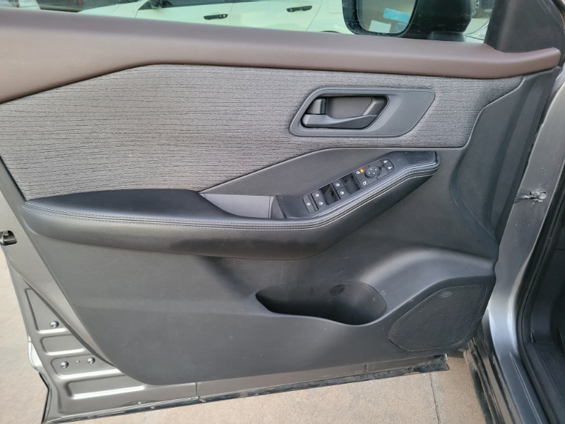 2021 Nissan Rogue S photo 14