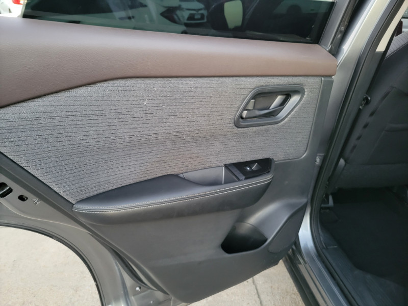 2021 Nissan Rogue S photo 18
