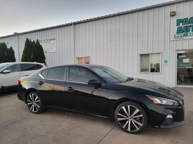 2020 Nissan Altima 2.5 SR photo 9