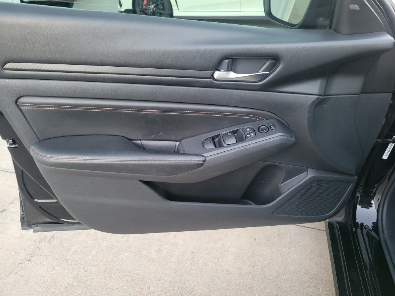 2020 Nissan Altima 2.5 SR photo 16