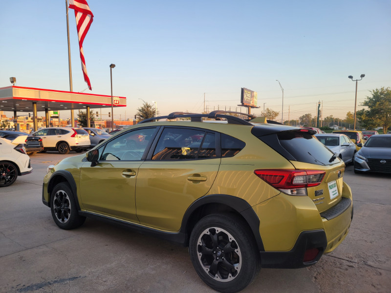 2023 Subaru Crosstrek Premium photo 6