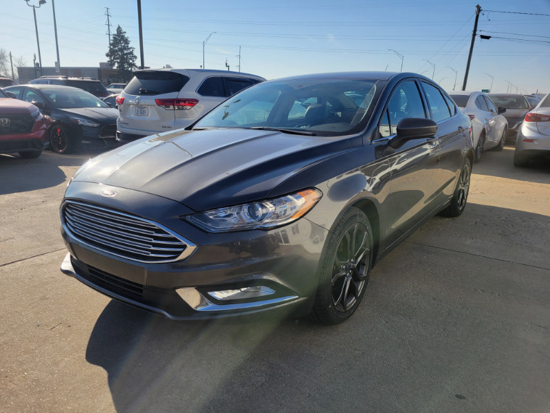 2018 Ford Fusion SE photo 3