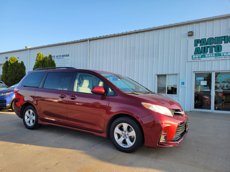 Used 2018 Toyota Sienna LE