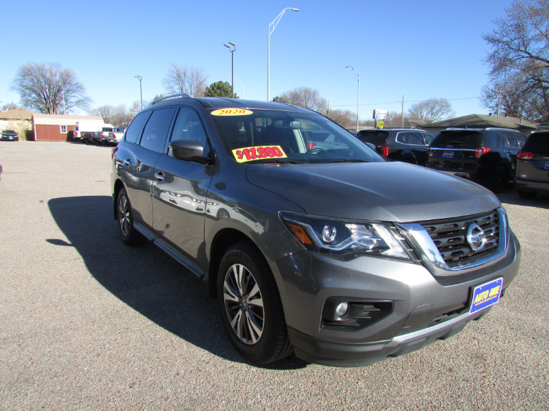 2020 Nissan Pathfinder SV photo 3