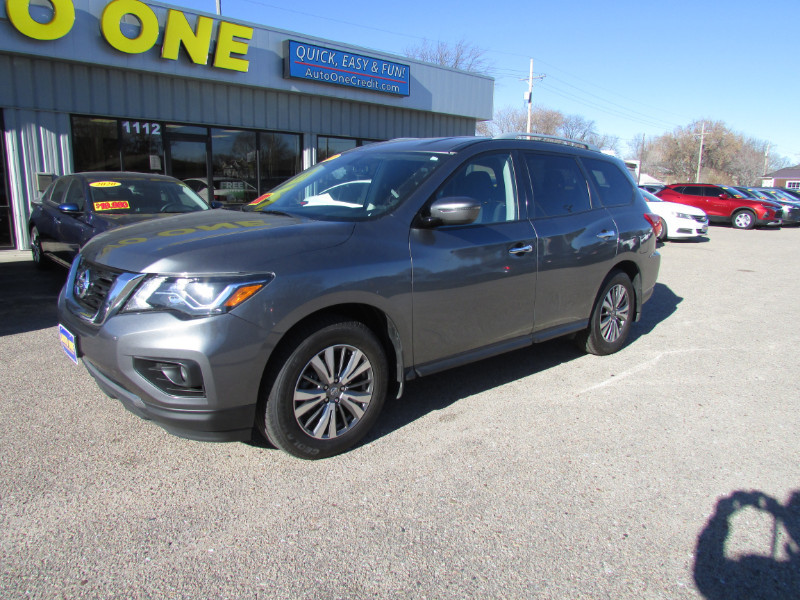 2020 Nissan Pathfinder SV photo 6