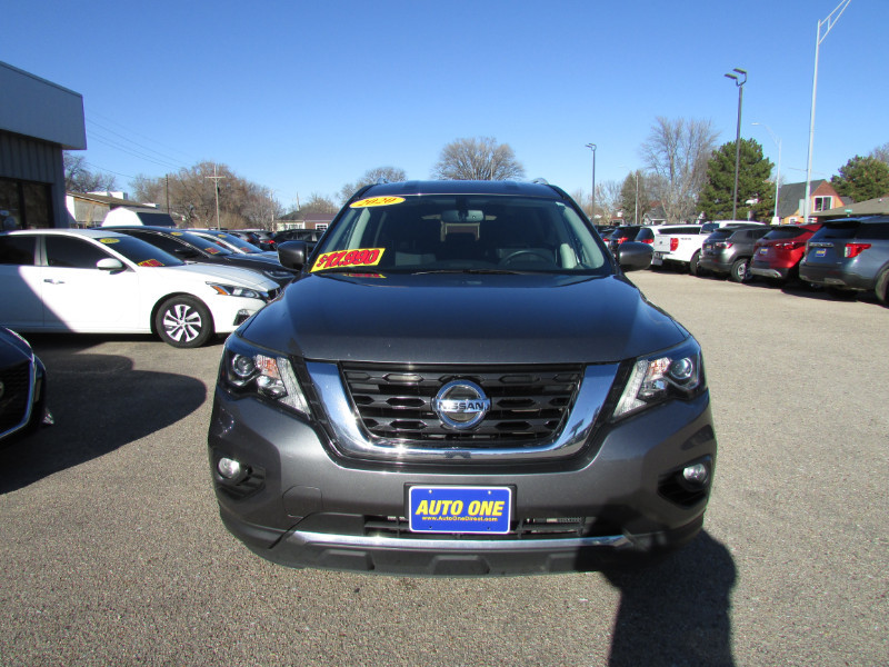 2020 Nissan Pathfinder SV photo 2