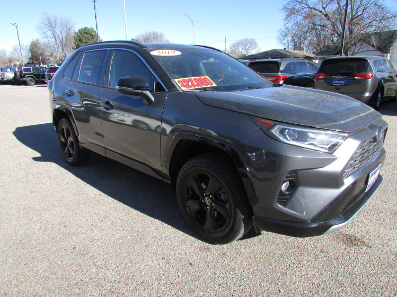 2019 Toyota RAV4 XSE photo 3