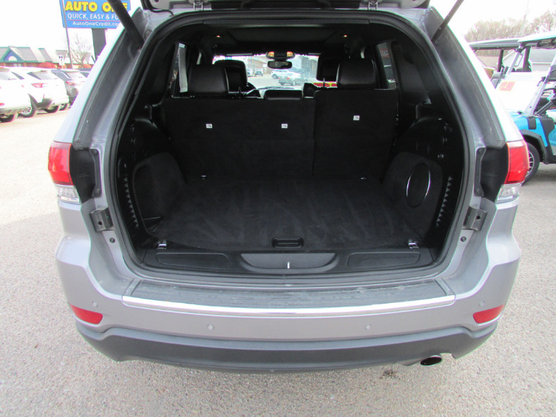 2020 Jeep Grand Cherokee Limited photo 2