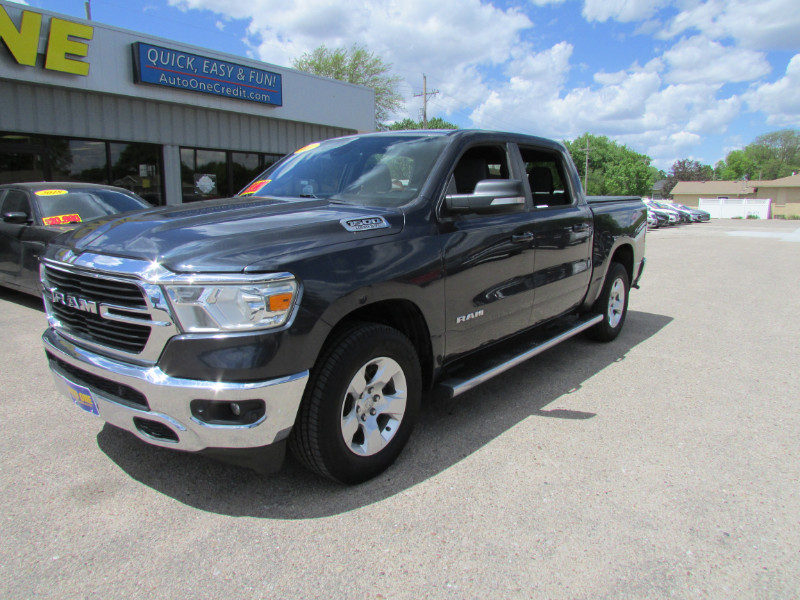 2021 RAM 1500 Big Horn/Lone Star 4x4 Crew Cab 5'7's photo