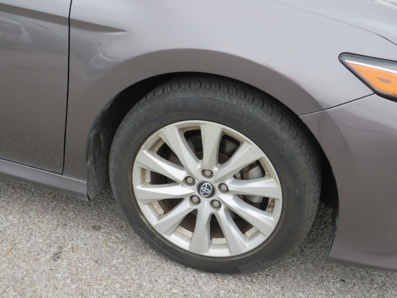 2018 Toyota Camry L photo 2