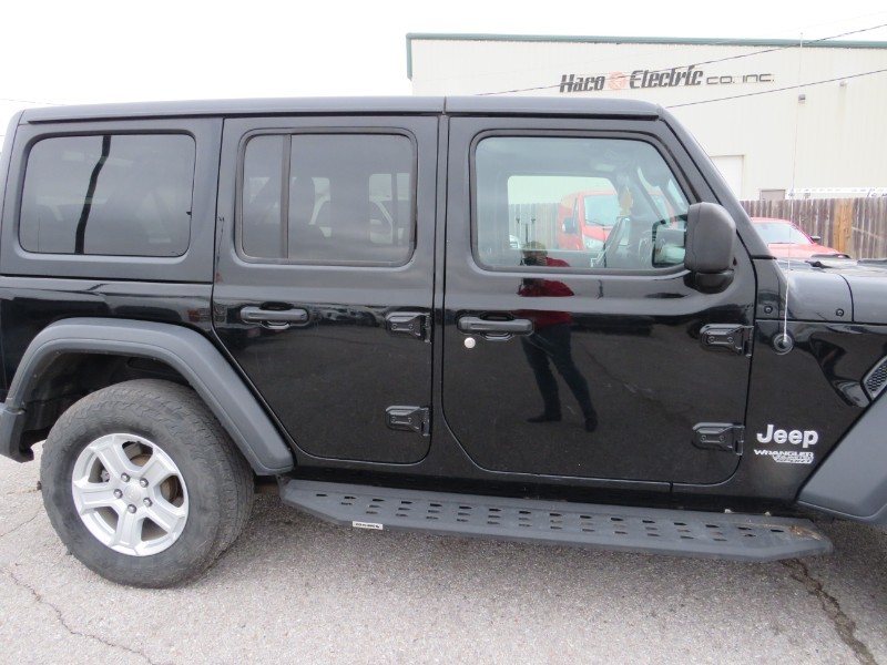 2018 Jeep Wrangler Unlimited Sport S photo 4