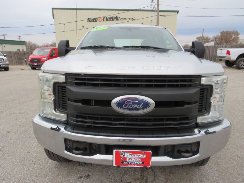 2017 Ford F-250 XL photo 2