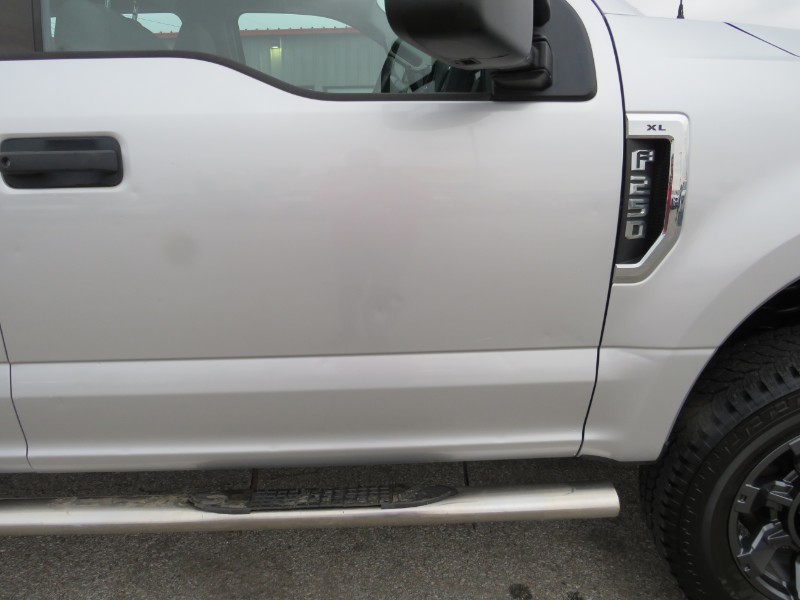 2017 Ford F-250 XL photo 4