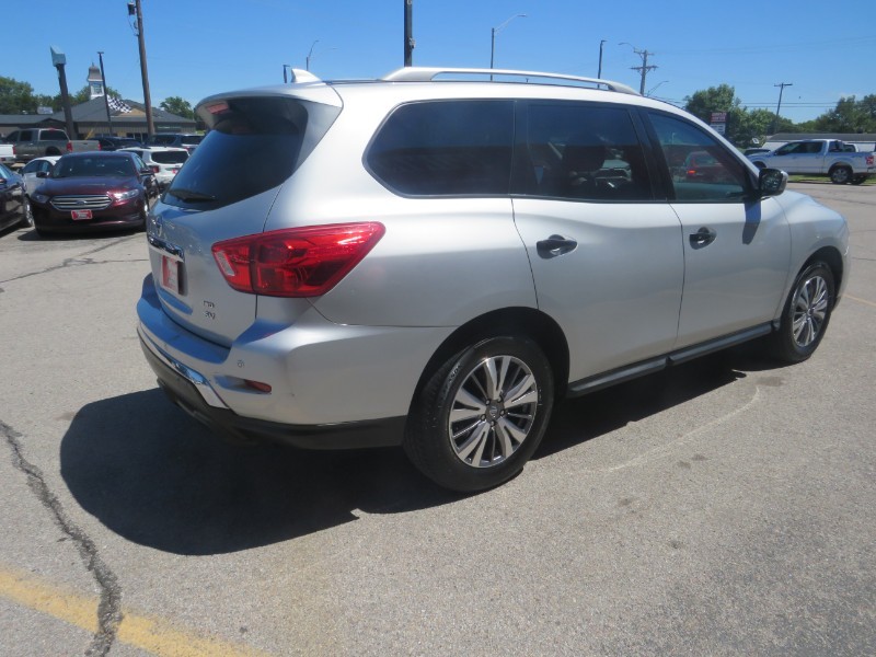 2019 Nissan Pathfinder SV - Photo 3