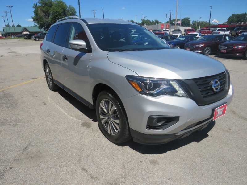 2019 Nissan Pathfinder SV - Photo 4