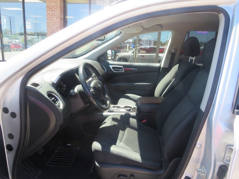 2019 Nissan Pathfinder SV - Photo 5