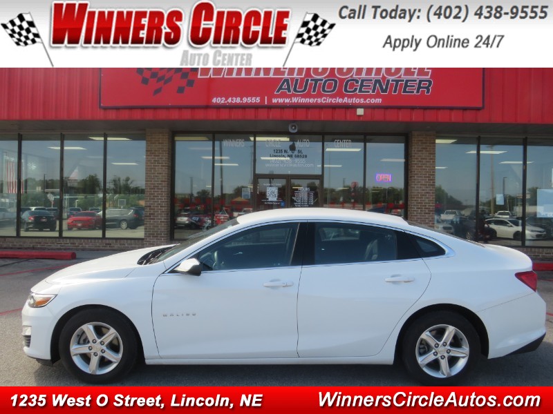 White 2021 Chevrolet Malibu Sedan Front-Wheel Drive Automatic