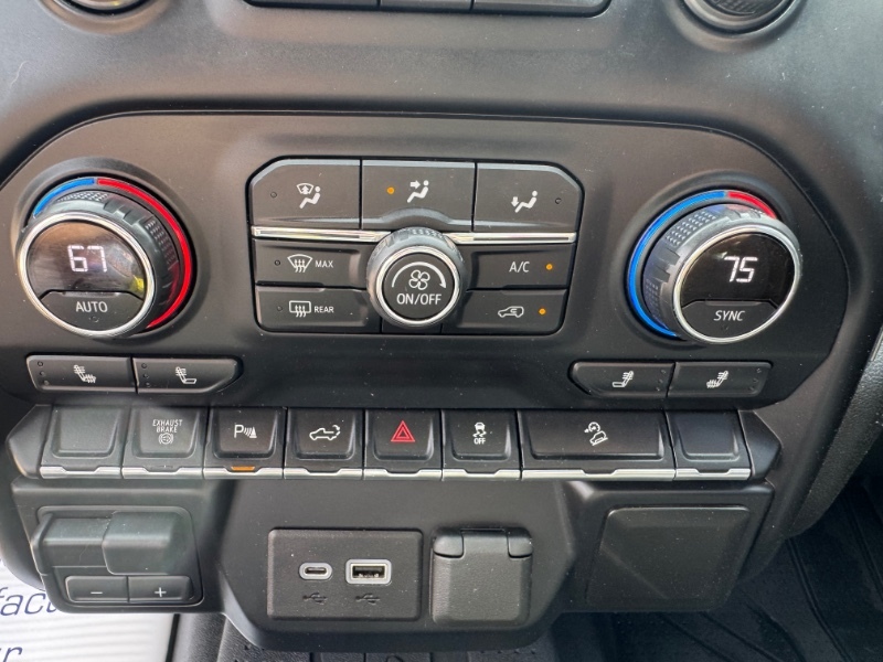 2021 Chevrolet Silverado 2500HD LT photo 17