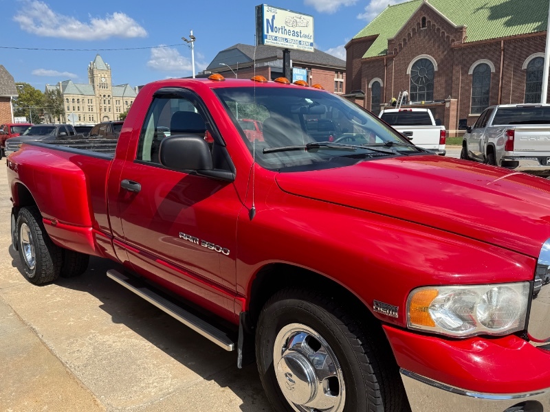 2004 Dodge Ram 3500 SLT photo 3