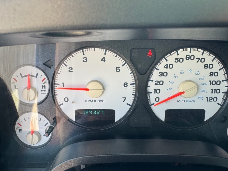 2004 Dodge Ram 3500 SLT photo 8