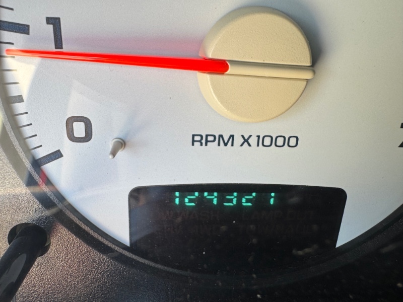 2004 Dodge Ram 3500 SLT photo 9