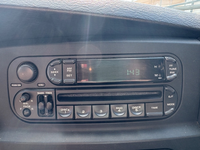 2004 Dodge Ram 3500 SLT photo 11