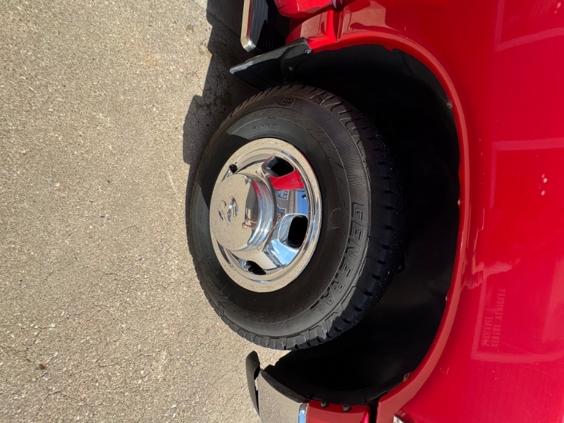 2004 Dodge Ram 3500 SLT photo 17