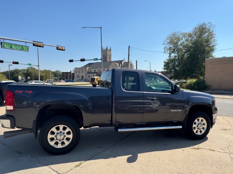 2011 Gmc Sierra SLT photo 3