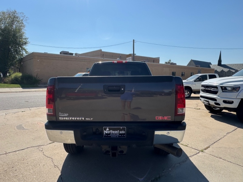 2011 Gmc Sierra SLT photo 4