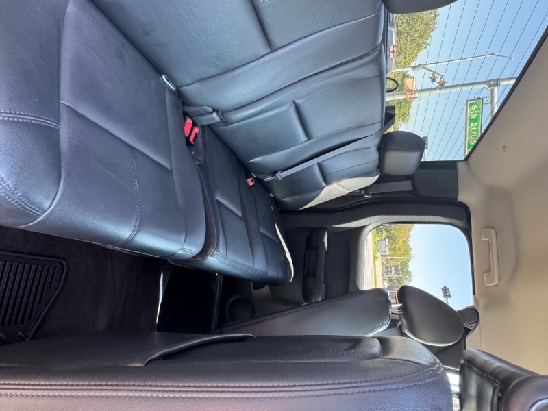 2011 Gmc Sierra SLT photo 17