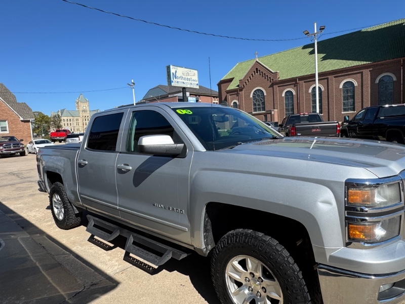 2015 Chevrolet Silverado 1500 LT photo 3