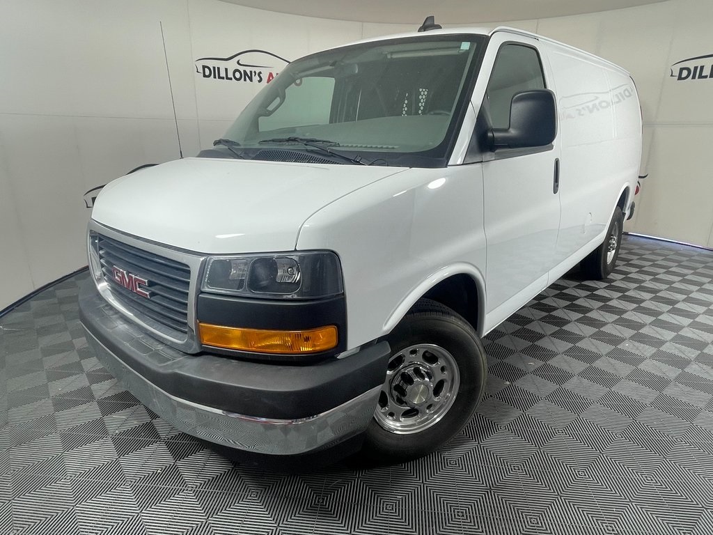 2023 GMC Savana Cargo Work Van's photo