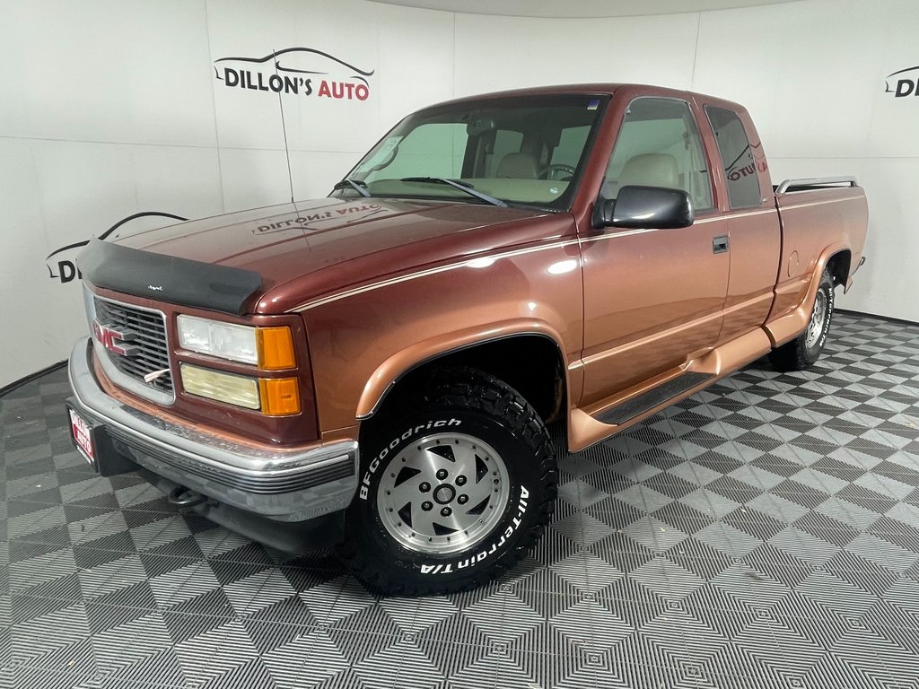 1998 GMC Sierra SL's photo