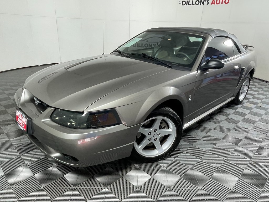 2001 Ford Mustang Cobra SVT's photo