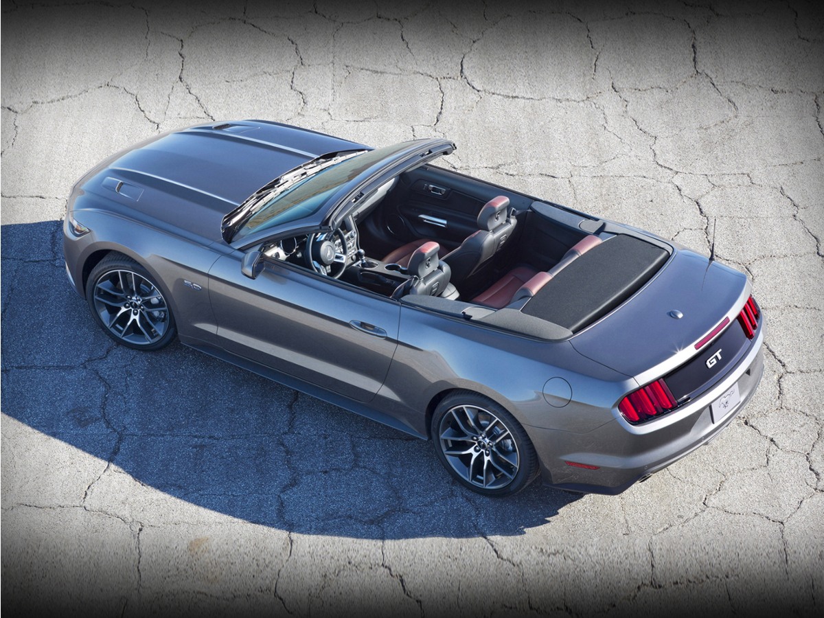 2016 Ford Mustang GT Convertible Premium's photo