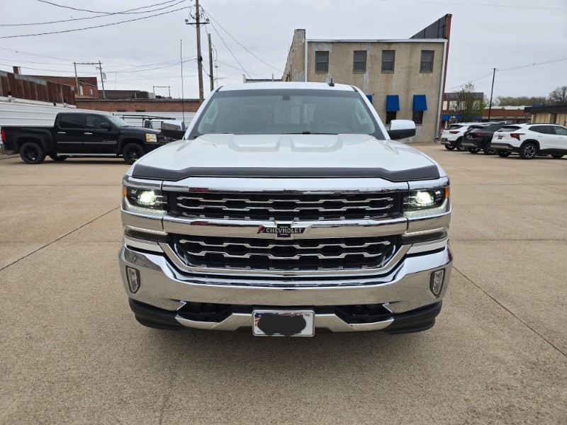 Used 2018 Chevrolet Silverado 1500 LTZ with VIN 3GCUKSEJ6JG366342 for sale in Fairbury, NE